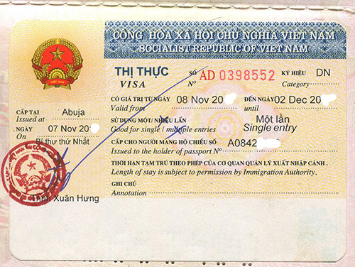 Visa, thị thực Việt Nam được dán trong hộ chiếu